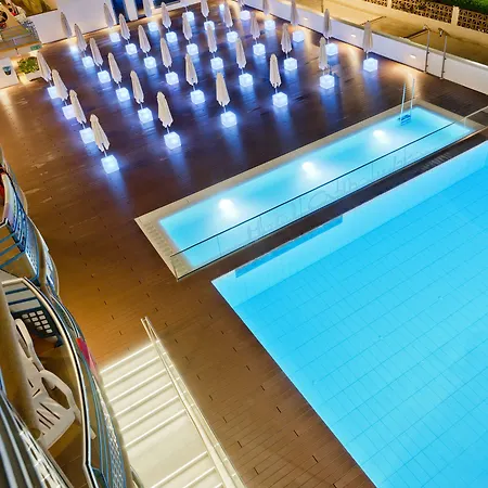 Alhambra 4*