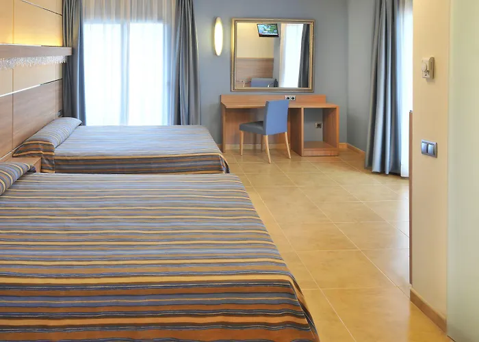 Alhambra Otel 4*