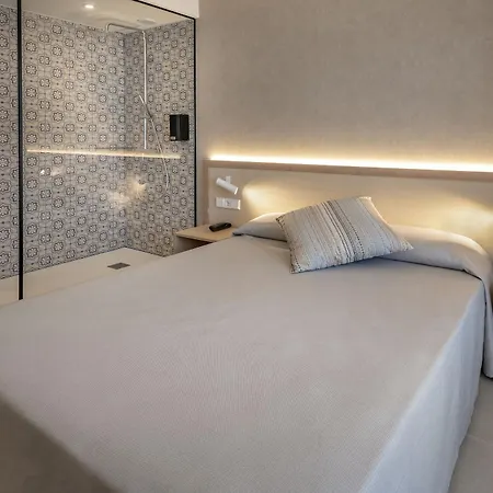 Alhambra 4*