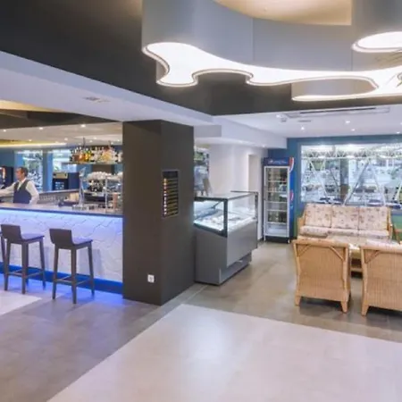 阿尔罕布拉酒店 4* 圣苏珊娜