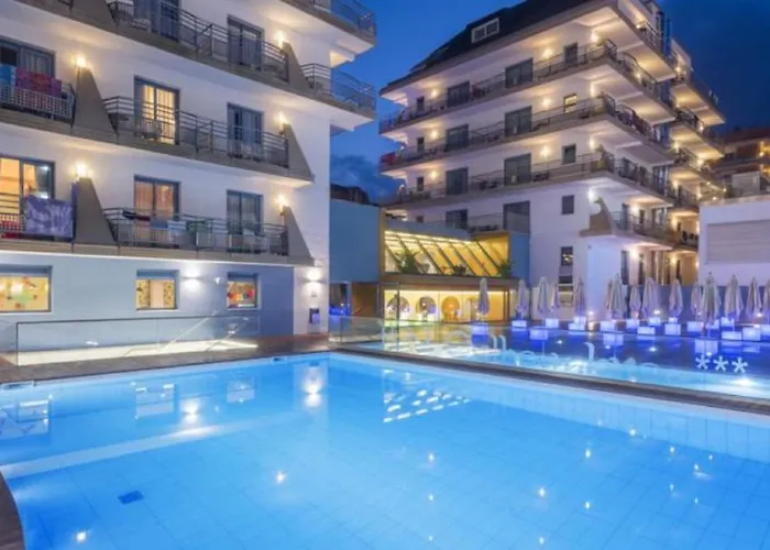 Alhambra Hotel 4*